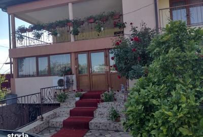 Casă cu 8 camere cu Canalizare în Garoafa - 18