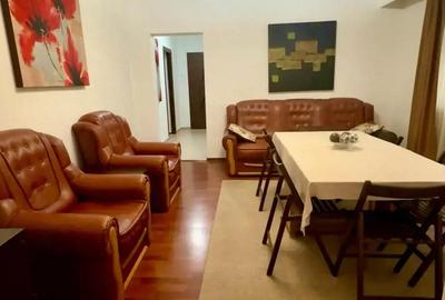 Apartament cu 3 camere semidecomandat, mobilat în Pajura - 2