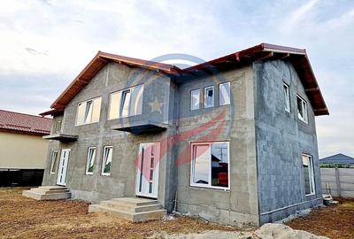 Casă individuală cu 10 camere cu Canalizare în Malu Mare - 3