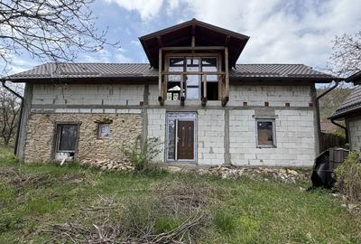 Casă cu 4 camere în Moldovenești - 7