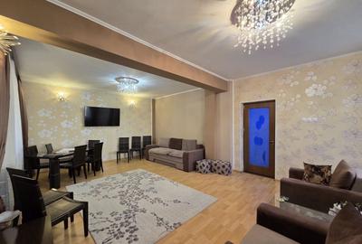 Casă cu 16 camere cu Canalizare în Central - 1