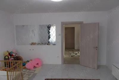 Casă cu 3 camere cu Teren 1439 Mp în Ronaț - 9
