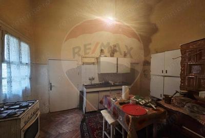 Casa de vanzare zona 0 - 14