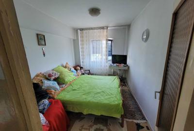 Apartament cu 4 camere decomandat în Roșiori de Vede - 4