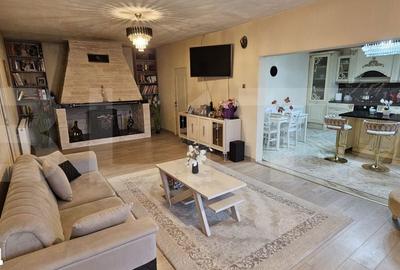 Casă cu 3 camere cu Teren 1212 Mp în Central