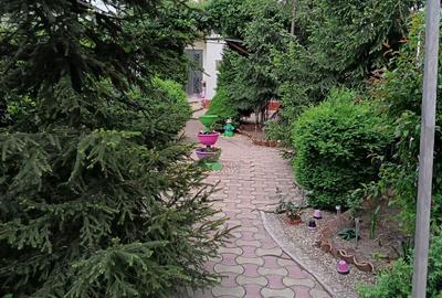 Casă cu 5 camere cu Teren 362 Mp în CET - 8