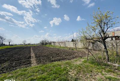 Casă cu 2 camere cu Teren 933 Mp în Sânmihaiu Român