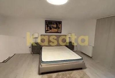 Apartament cu 4 camere semidecomandat, mobilat în Herăstrău
