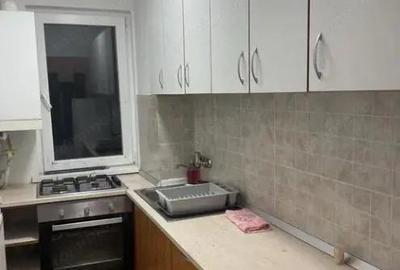 Apartament cu 3 camere situat in Florilor - 1