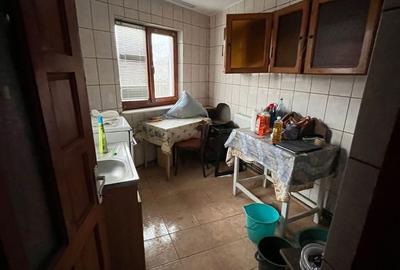 Casă cu 6 camere cu Teren 500 Mp în Coșoveni - 2