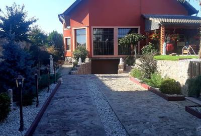 Casă cu 5 camere cu Teren 764 Mp în Grădiște - 7