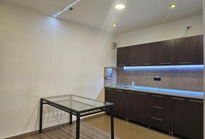 Birou, de 220 mp, în Gara de Nord - 12