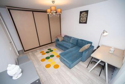 Apartament cu 2 camere decomandat în Tei
