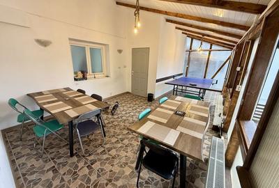 Casă cu 4 camere cu Teren 600 Mp în Central - 1