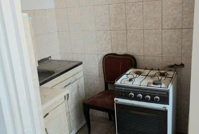 Garsonieră semidecomandată în Est