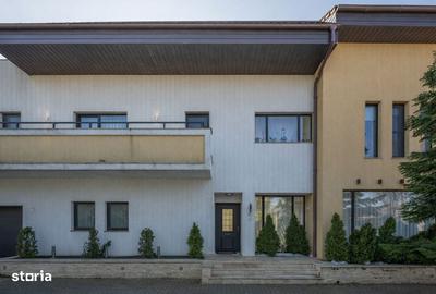 Casă cu 7 camere cu Piscina în Corbeanca - 2