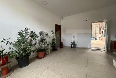 Spațiu comercial, de 900 mp, în Central - 12