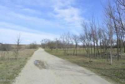 Teren Construcții intravilan de 4000 mp, în Bradu