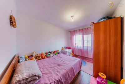 Apartament cu 3 camere decomandat, mobilat în Alfa - 15