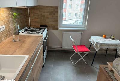 Apartament cu 2 camere decomandat în Tractorul - 10