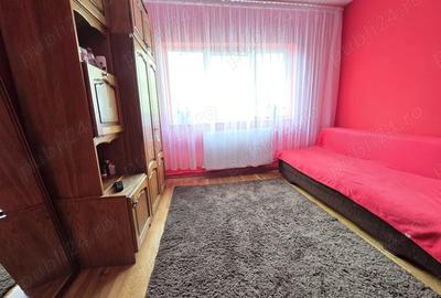 Inchiriez apartament cu 3 camere - 3