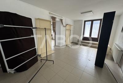 Spatiu comercial cu doua intrari separate 4 camere 2 bai 84 mpu Sibiu - 2
