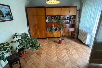 Apartament 3 camere, decomandat , strada Garoafei - 2