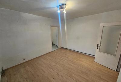 Apartament cu 2 camere semidecomandat în Micro II - 12