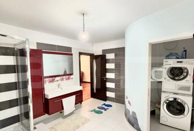 Casă cu 7 camere cu Teren 1800 Mp în Central - 22