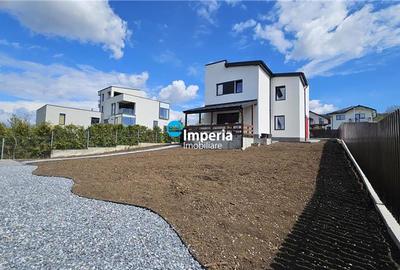 Casă individuală cu 4 camere cu Teren 480 Mp în Bucium - 1