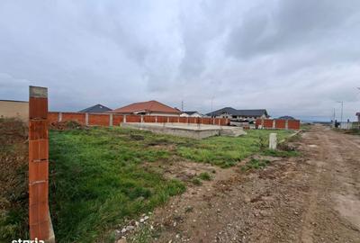 Teren de 820 mp, în Oșorhei