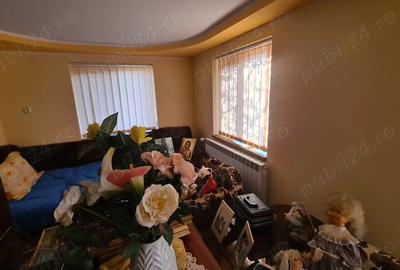 Casă cu 4 camere cu Teren 1730 Mp în Bucești - 6