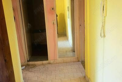 Apartament cu 2 camere decomandat în Republicii - 2