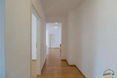 Proprietate luminoasa, doua terase, loc parcare, Avantgarden 3, nemobilat, Brasov - 1