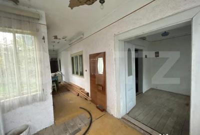 Casă cu 4 camere cu Teren 2000 Mp în Central - 7