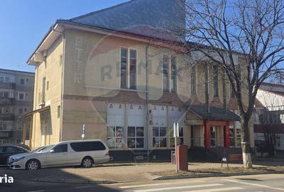 Spațiu comercial, de 704 mp, în Central - 1