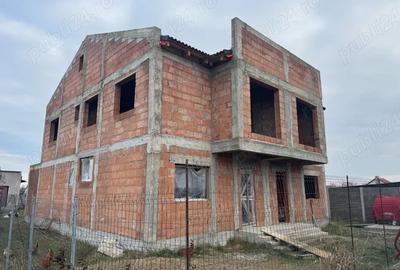 Casă cu Teren 330 Mp în Dragșina - 1