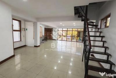 Spațiu comercial, de 90 mp, în Central - 10