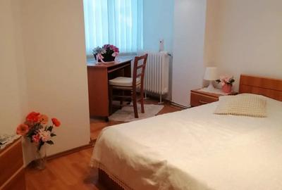 Apartament 2 camere , Zona Nicolina 2 - 1