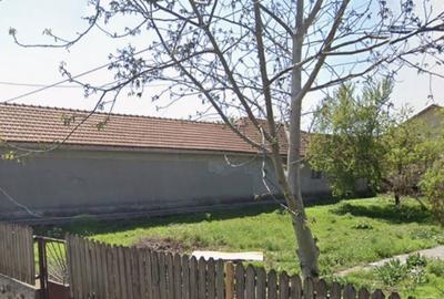 Teren de 1800 mp, în Palazu Mare