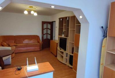Apartament cu 2 camere decomandat în Tractorul - 2