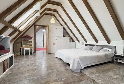 Apartament cu 2 camere decomandat, mobilat în Tractorul - 10