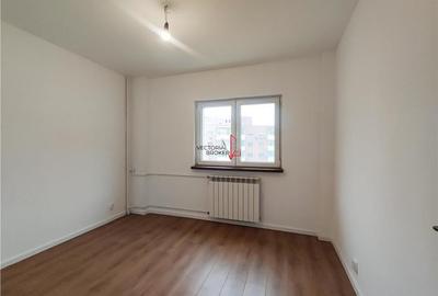 Decomandat, bloc 1980, ,metrou OBOR Calea Mosilor - 9