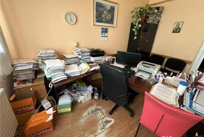 Spațiu comercial, de 126 mp, în Central - 9