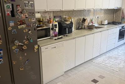 Apartament cu 3 camere decomandat în Florești - 4