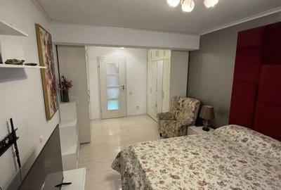Apartament cu 3 camere decomandat în Apărătorii Patriei - 12