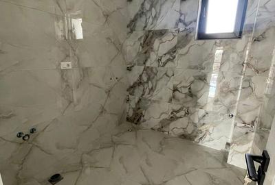 Casă cu 4 camere cu Teren 300 Mp în Central - 11