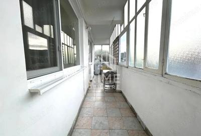 Apartament cu 3 camere decomandat în Central - 1