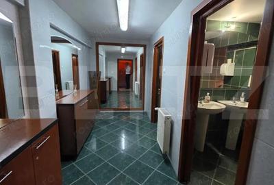 Spațiu comercial, de 1,078 mp, în Calea Moldovei - 18