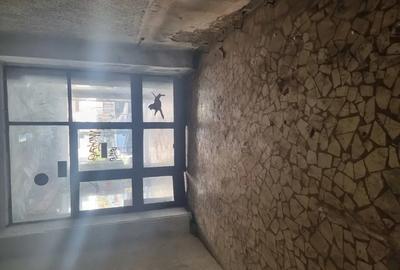 Spațiu comercial, de 400 mp, în Central